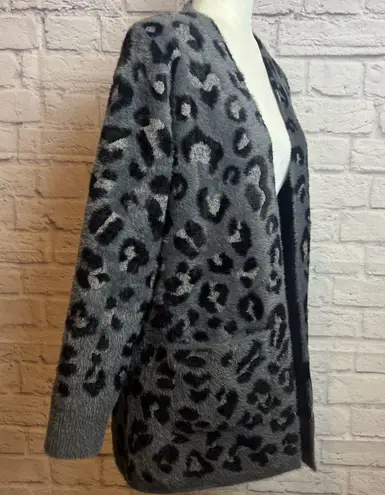 Evolution By Cyrus Women’s NWT Cozy Cheetah Print Cardigan Size Small