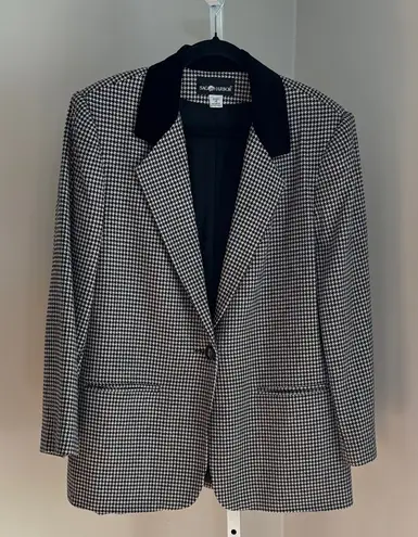 Sag Harbor Vintage Black and White Houndstooth Blazer with Velvet Collar Sz 14