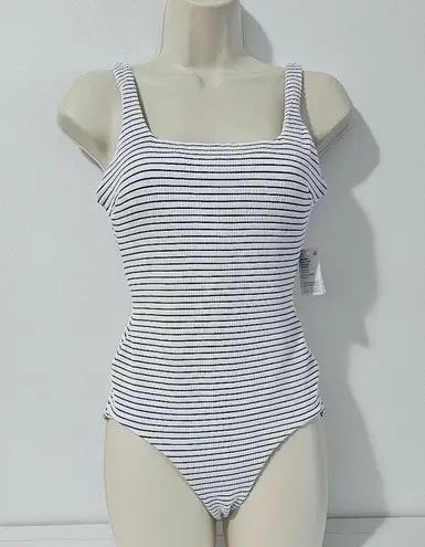 Lululemon  Waterside Square Neck One Piece Swimsuit *Smocked Women's Size 6