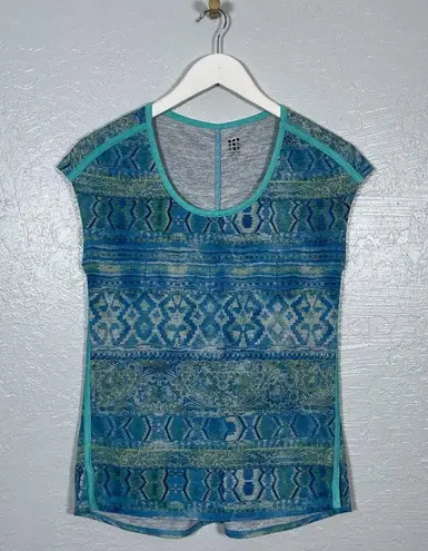 Title Nine Women XS Blue Stripe Print Shirt Cap Sleeve Contrast Trim Athleisure