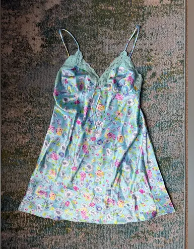 Vintage 90s Y2K Secret Treasures blue floral lace short slip dress, size small