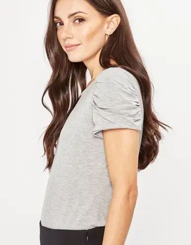 T Tahari ✨ Coral Crewneck Puffed-sleeve Top✨