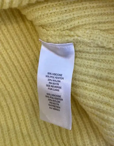 T Tahari Bright Yellow Long Sleeve Knitted Crew Neck Sweater EUC Sz M