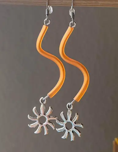 Handmade unique retro boho funky hippie style sun dangle earrings☀️