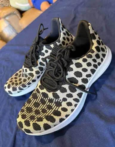 Women’s size 9 Athletic Works Black and White Leopard Print Sneakers