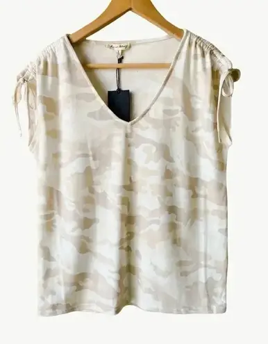Jane and Delancey NWT Short Sleeves Camo Print Womens Top Sz S