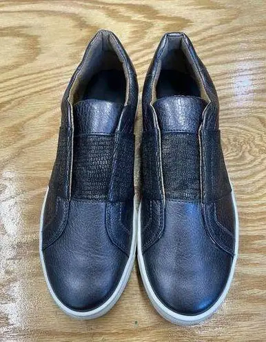 The Flexx Sneakers Women's 7 Black Leather Low Top Laceless Comfort Shoes S29