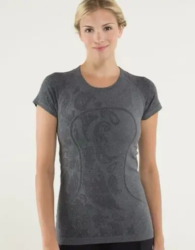 Lululemon  Run Swiftly Tech Short Sleeve Paisley Heathered Black Size 4 thumbnail 1