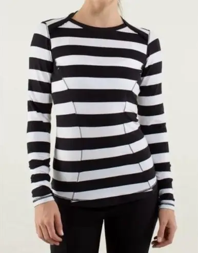 Lululemon  Base Runner Long Sleeve in Straightup Stripe Black White