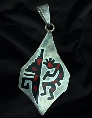 Vintage Mexico Silver Flute Playing Kokopelli W/ Red & Black Onyx Inlay Pendent
