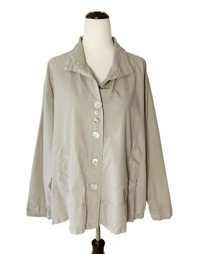 VINTAGE 90s Boxy Top with Abalone Shell Buttons Gray Size M