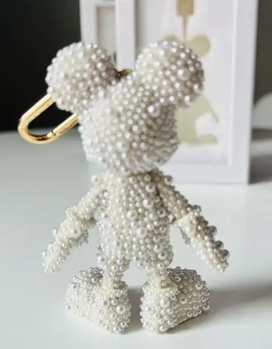 BaubleBar New Disney X  Mickey Mouse Bag Backpack Charm Keychain Ivory Pearl NIB﻿