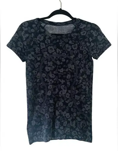 Lululemon  Swiftly Tech Tee Discontinued Animal Print Size 6