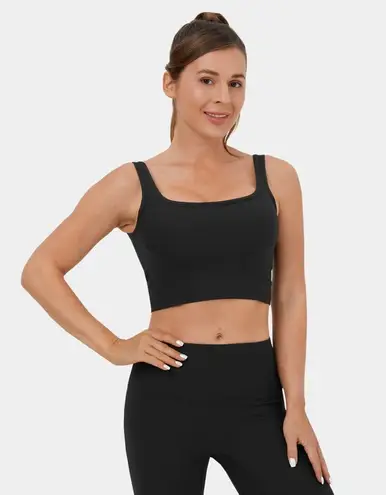 Halara Padded Ribbed Knit Active Cropped Tank Top Medium Women’s Black NWT.