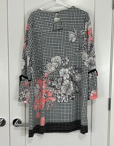 ECI New Size 10 Black and White Checkered Floral Dress