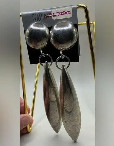 A Rare Vintage Pair Of The Wild Pair Wild Things 90’s Dangle Clip Earrings Gold