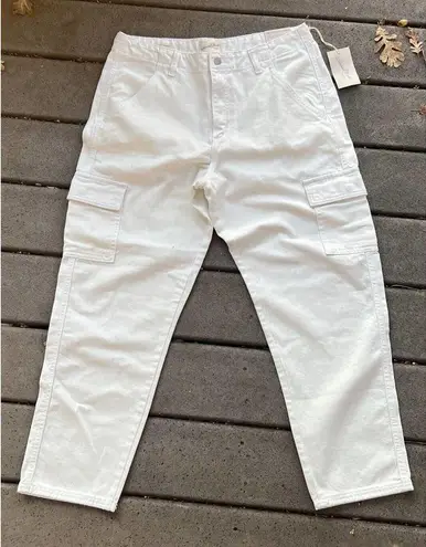 Universal Threads Universal Thread Mid-Rise Boyfriend Jeans White Women's 10 NWT