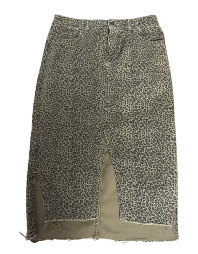 ZARA  Basic Denim Leopard Print Mini Skirt Women's Size Medium Distressed Hem