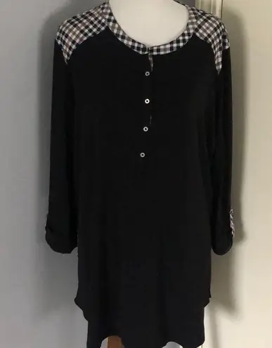 Peter Nygard New top