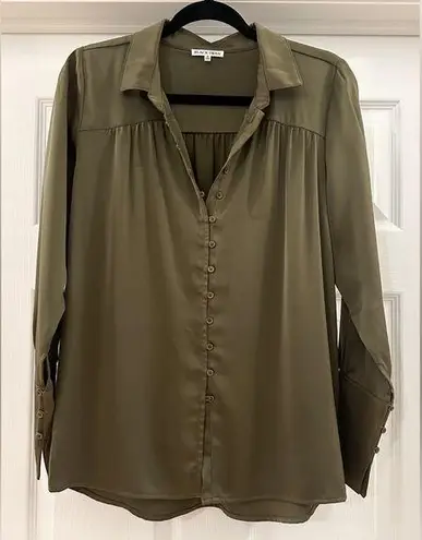 Black Swan Satin Stretch Button Front Peasant Top Blouse Oversized Green sz S