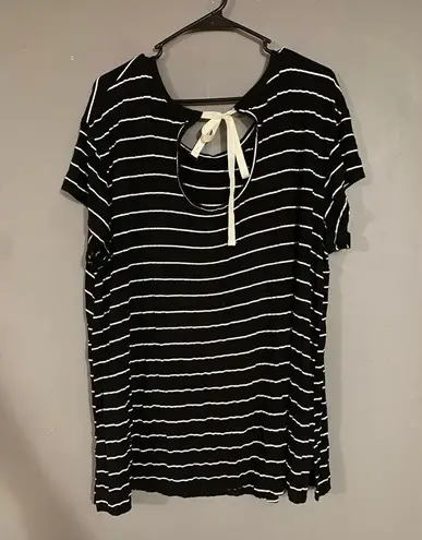 Terra & Sky  Black White Striped Tie Back Short Sleeve Top Size 2X