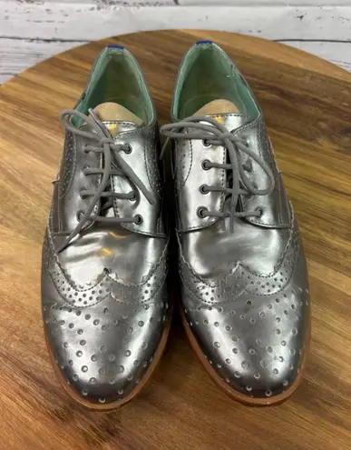 Blue Bird Women's Silver Brogue Flats Size 7