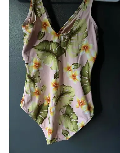 Islander Floral Print One