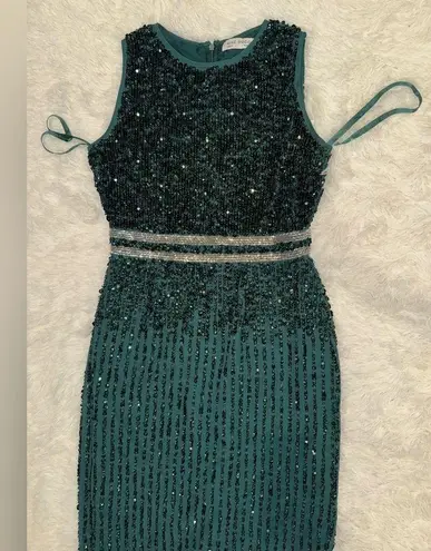 Mac Duggal NWOT Sleeveless High Neck Midi Sheath Dress NEW Size 6 deep emerald