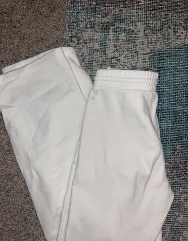 Aritzia sweatpants