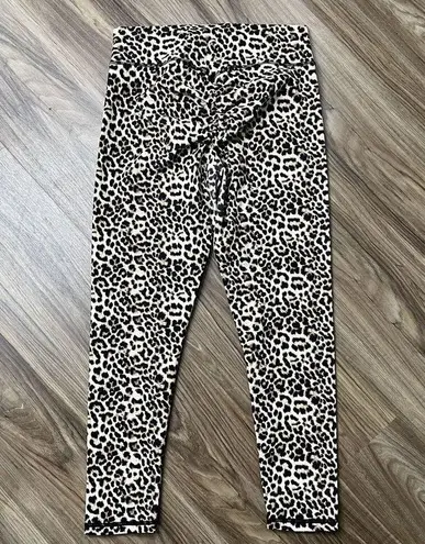 Zyia Active Size M 8 10 Leggings Hi Rise Leopard Print Brilliant Scrunchy Butt