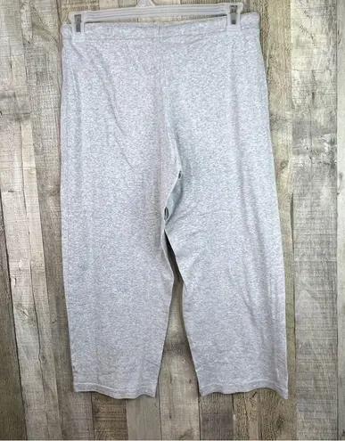 Hanes  Sleepwear Size Medium Gray Pull On Capri Pants Stretch Drawstring …