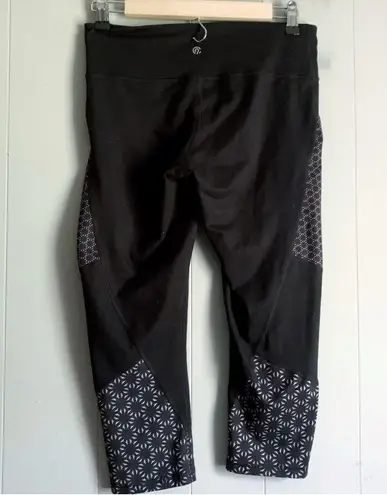 C9 by Champion Semi Crop Black Leggings Sunburst Pattern Size M Size M
