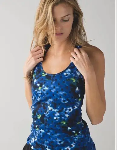 Lululemon 🍋  Cool Racerback - Windy Blooms Saphire Blue Multi - 8/10 Approx.