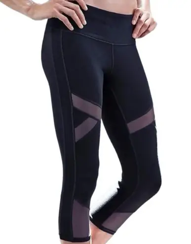 Athletic Works Athleta NWT Women’s Size S Black Mesh Insert Crux Capri Leggings 243142 N0106