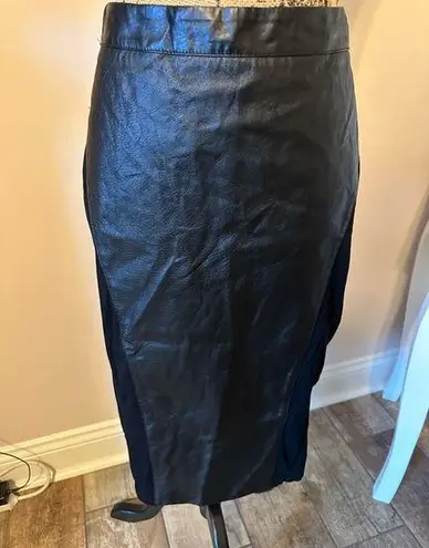 Bebe  Womens black leather pencil skirt size 10