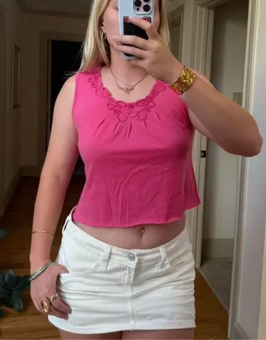 Vintage Y2K embroidered cropped pink tank top Size M