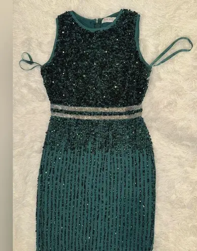 Mac Duggal NWOT Sleeveless High Neck Midi Sheath Dress NEW Size 8 deep emerald