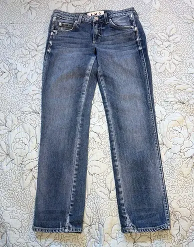 AMO Kate Straight Modern Crop Leg Girl Crush
Blue Vintage Wash Jeans Sz 25❤️ Blue