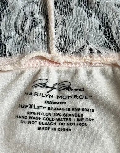 Marilyn Monroe Intimates Pale Blush Pink Racerback Tank With Lace Details SizeXL