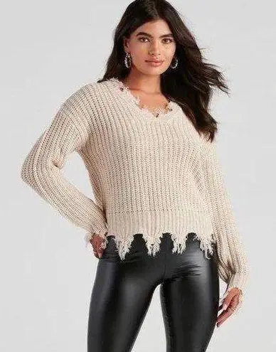 Coco + Jaimeson Cable Knit V-Neck Fringe Sweater in Tan Size S