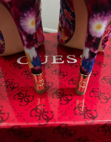 Guess Floral Babbitta Pumps