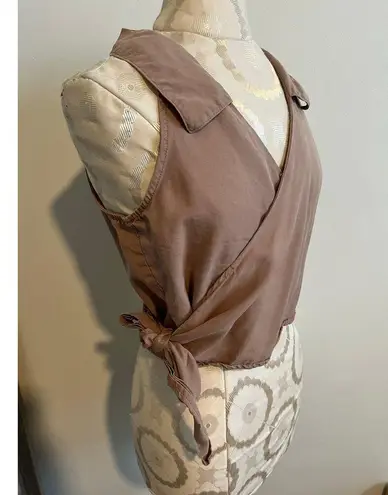 Versona Sleeveless Chic & Casual Wrap Top Small