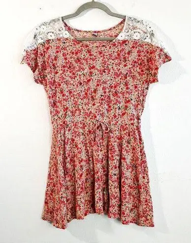 Farm Rio Top Ditsy Floral & Lace Babydoll Tie Waist Tee Sz P (S) GUC w/ Llamas!
