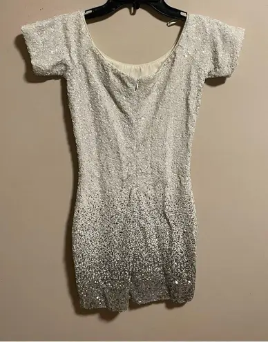 Dress the Population  Larissa Off Shoulder Ombre Sequin Mini Dress- Size XS