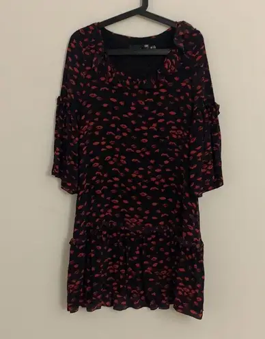 Love moschino silk lips print dress