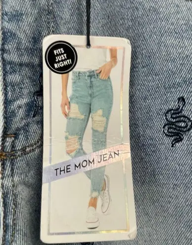 Tinseltown Hi Rise Mom Jeans Snake Serpent Embroidery Size 7 Curvy Raw Hem NEW