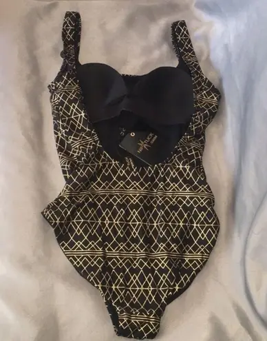 One Piece Nip Tuck Swim Swimsuit Black, Gold