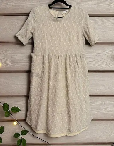 Hidden Alley Women's Small Beige Textured Short Sleeve Dress with Pockets