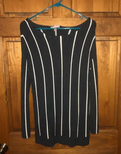 Banana Republic Sweater! Dark gray pin striped sweater size Large!