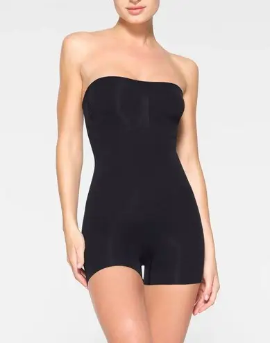 SKIMS Strapless Sculpting Shortie Bodysuit L